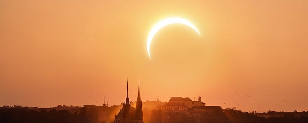 Vše o zatmění Slunce 12. srpna 2026