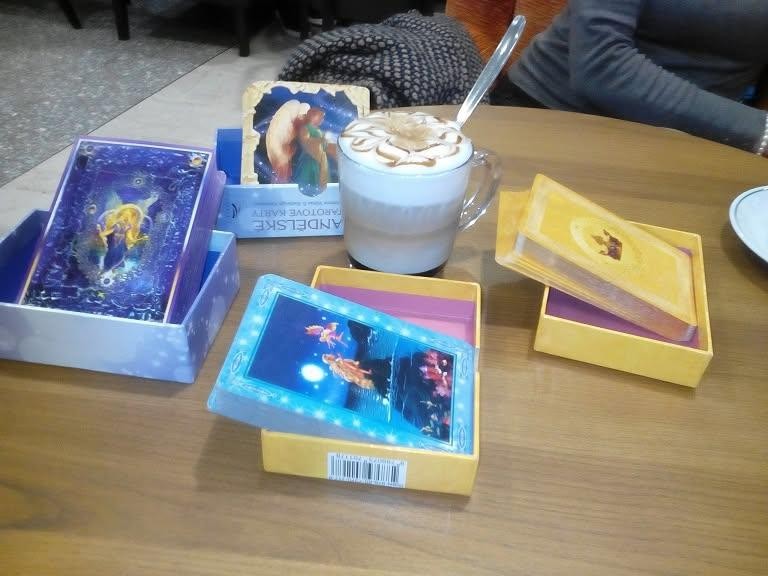 Školička - Výklad andělským tarotem a Výklad andělskými kartami