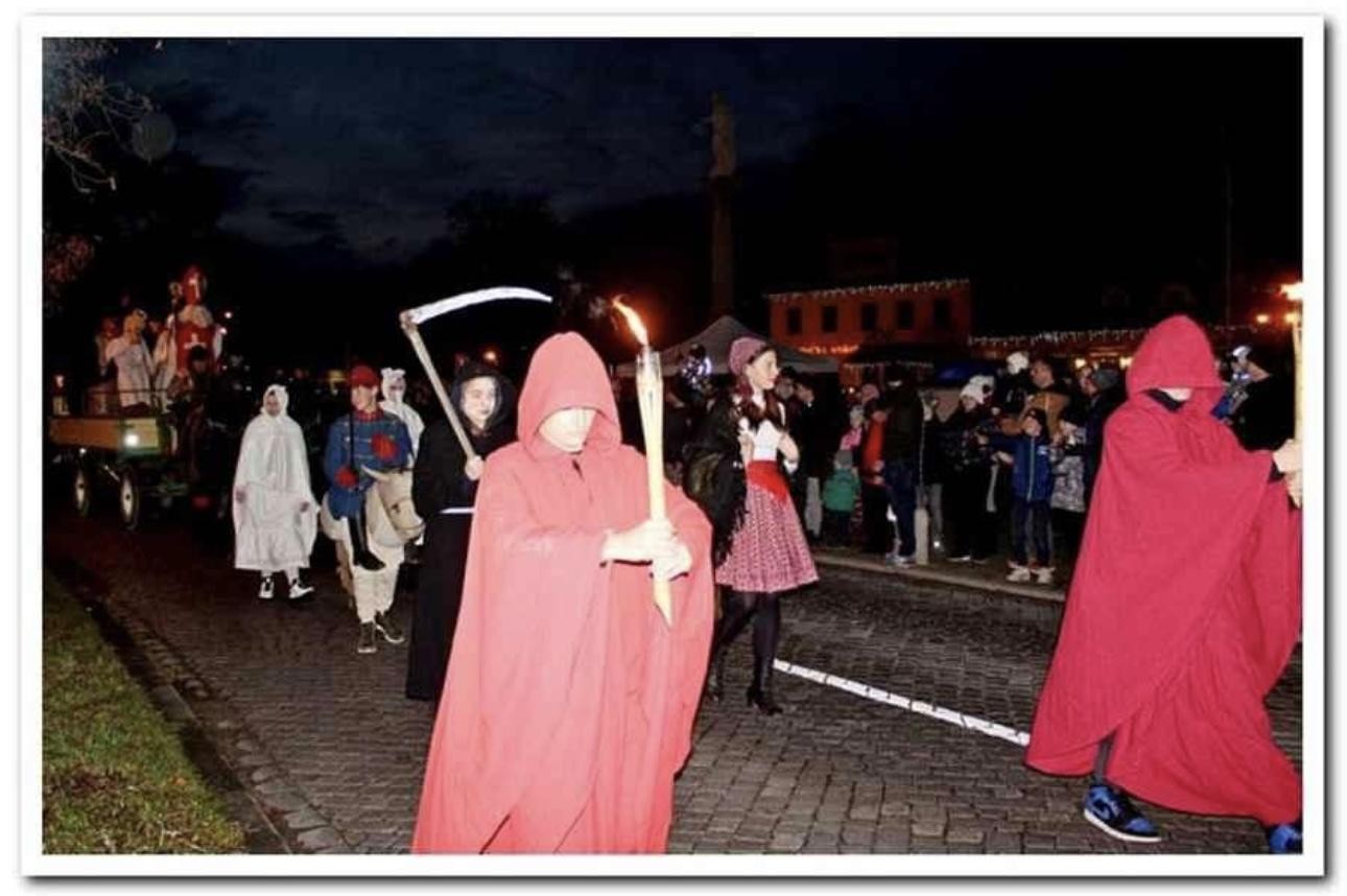 Mikulášský Jarmark a rozsvěcování vánočního stromu ⭐️