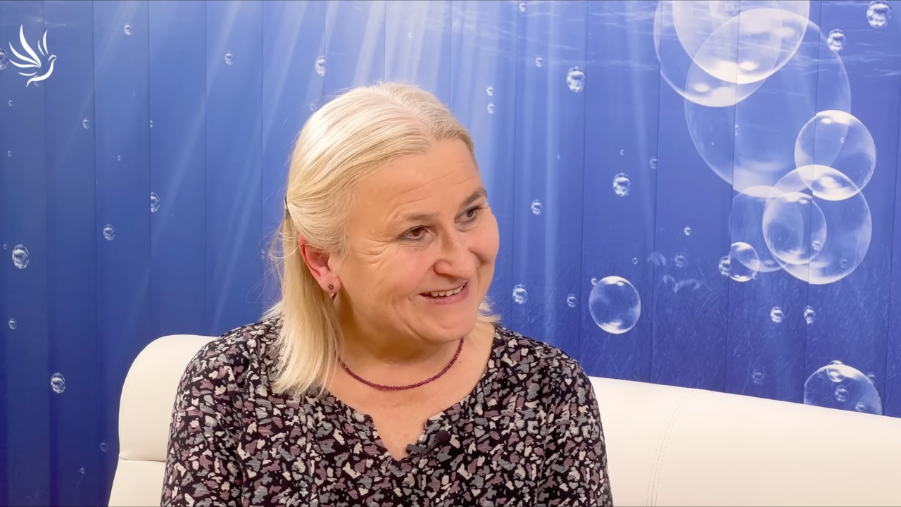 Hana Sar Blochová - Vzkaz Země: Spojme lásku ... Hana Sar Blochová - Vzkaz Země: Spojme lásku ...