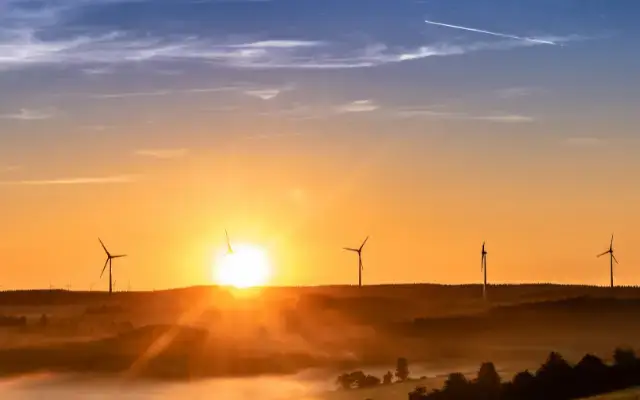 Energetický systém a zisky překupníků: Téma ...