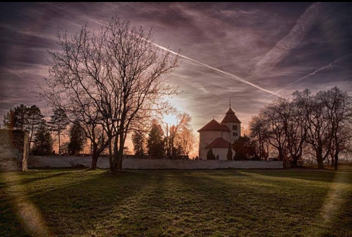 Posvátná a silová místa 